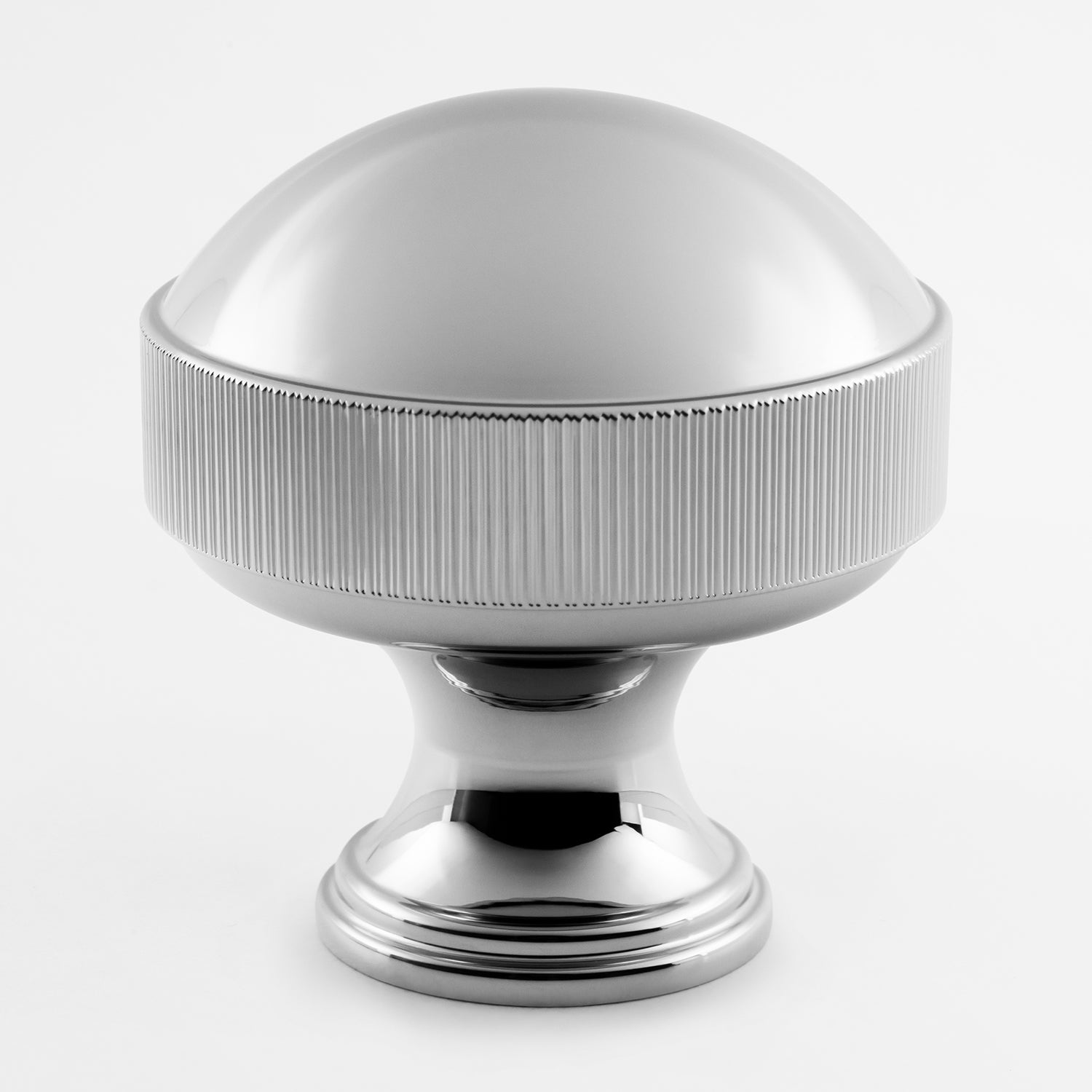 Timeless Classic Brass Palmer 1 1/2-Inch Coin-Style Cabinet Knob for Elegant Home Decor