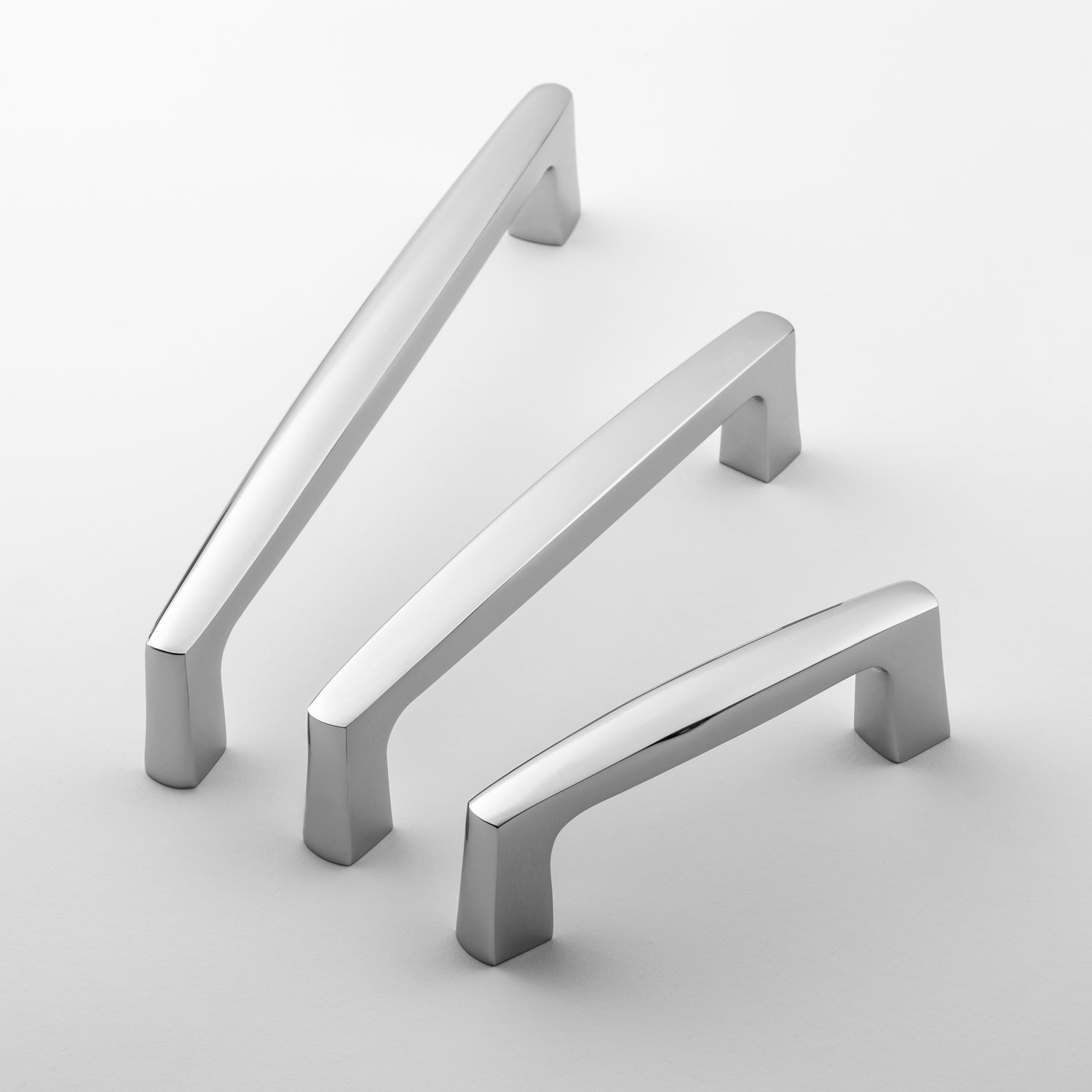 Exquisite Solid Brass Park Lane 6-Inch Center-to-Center Cabinet Pull