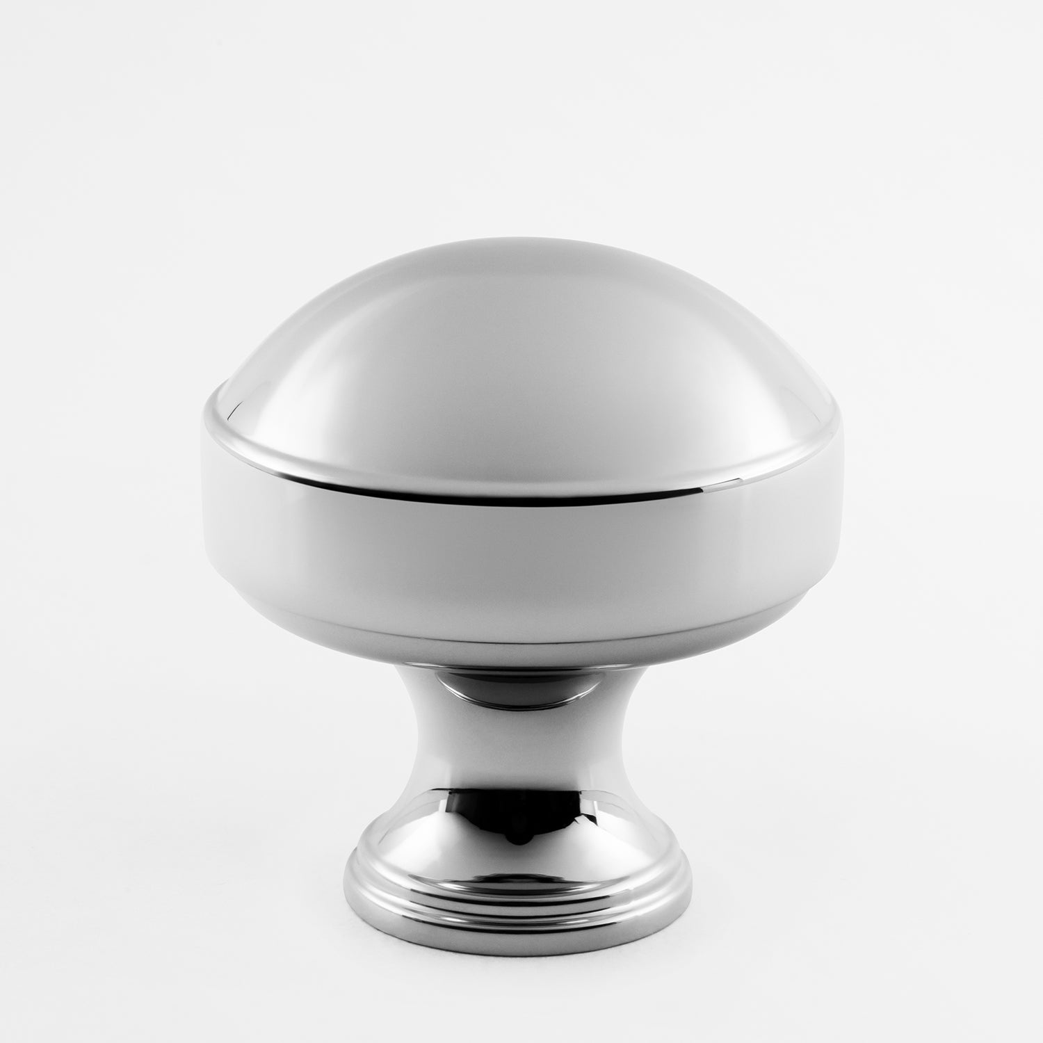 Elegant Classic Brass Palmer Cabinet Knob with 1 1/4 - Inch Diameter