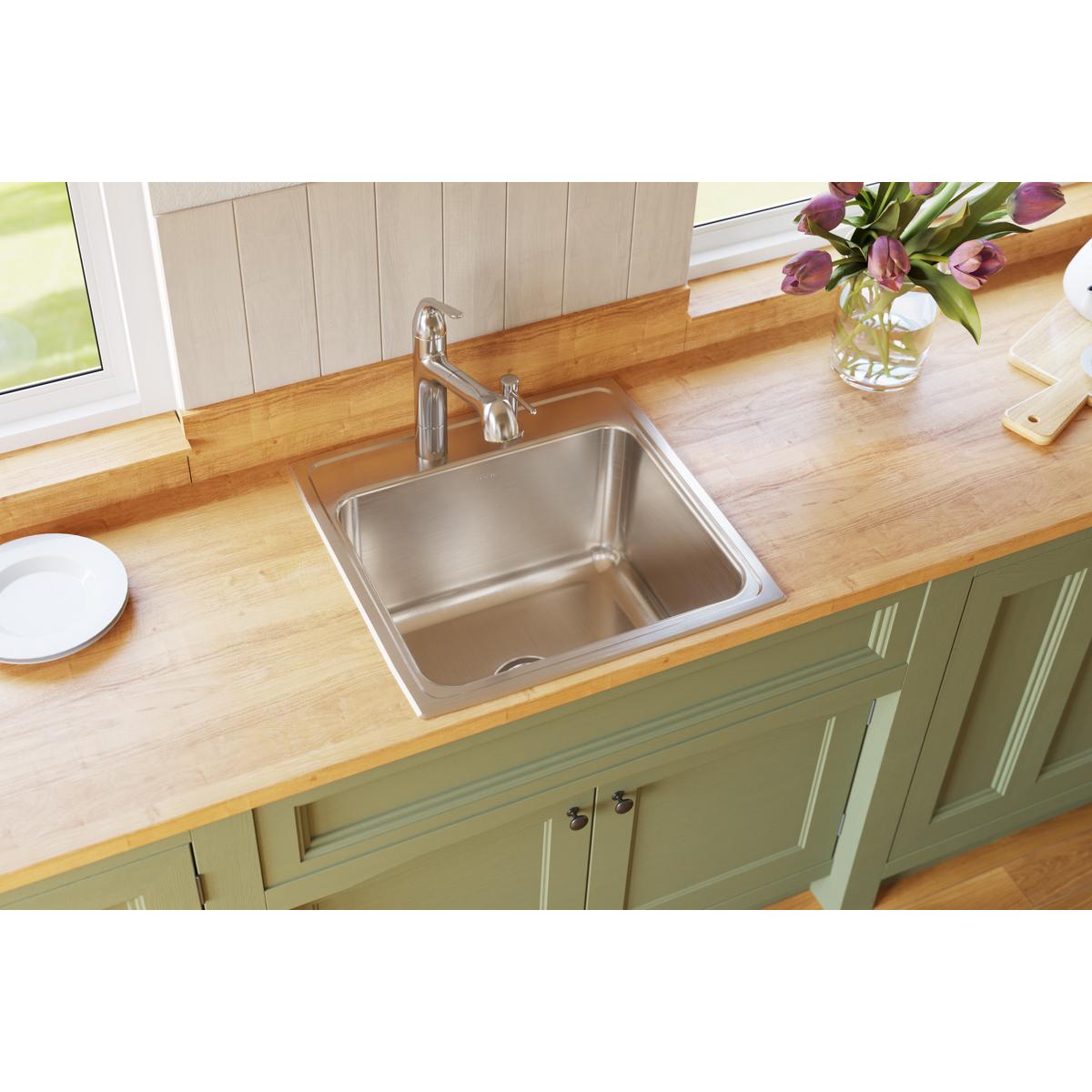 Elkay Lustertone Classic 22 x 22 x 12-1/8 Inch Single Bowl Drop-in Kitchen Sink with Quick-clip Mounting System
