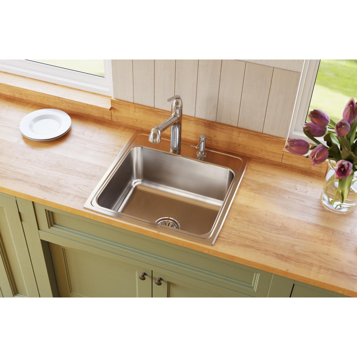 Elkay Lustertone Classic 22x22x10-1/8 Single Bowl Quick-clip Drop-in Stainless Steel Sink