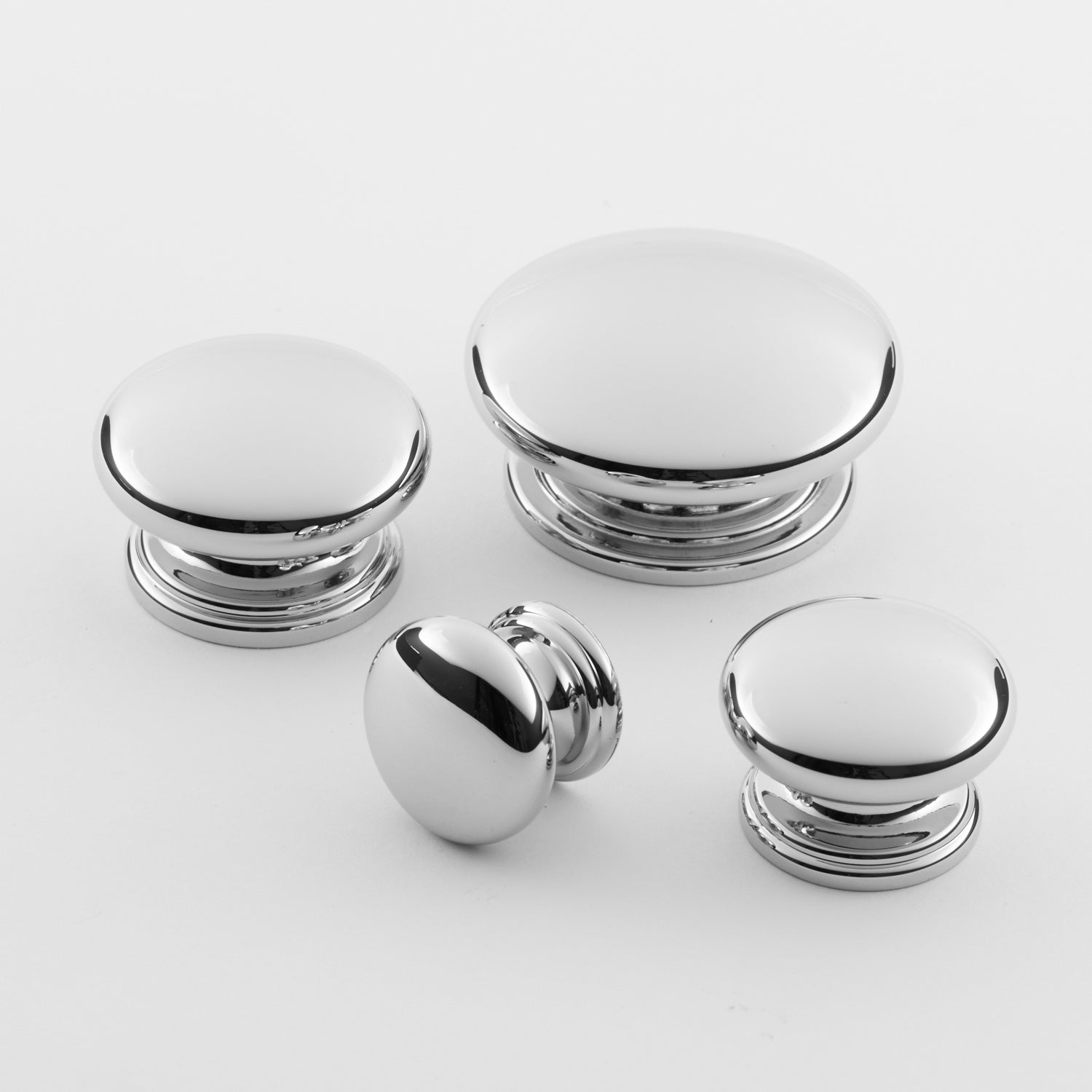 Exquisite Classic Solid Brass Hutter Cabinet and Furniture Knob, 1 1/4 Inches
