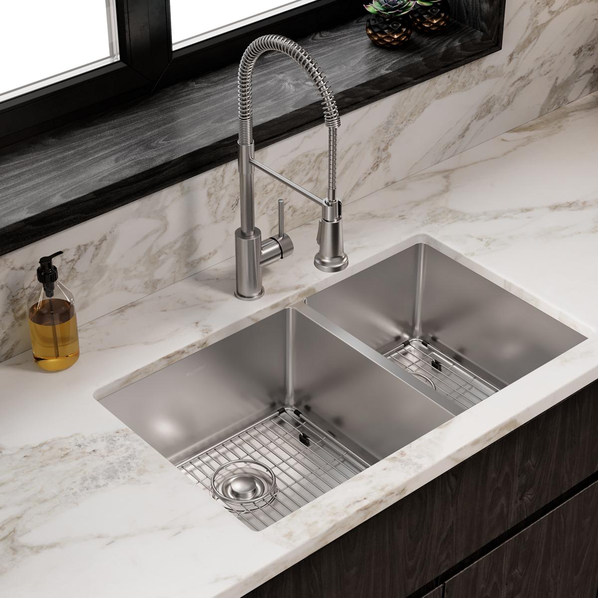 Elkay Crosstown 18 Gauge 31.5x18.5x9 60/40 Double Bowl Undermount Stainless Steel Sink Kit
