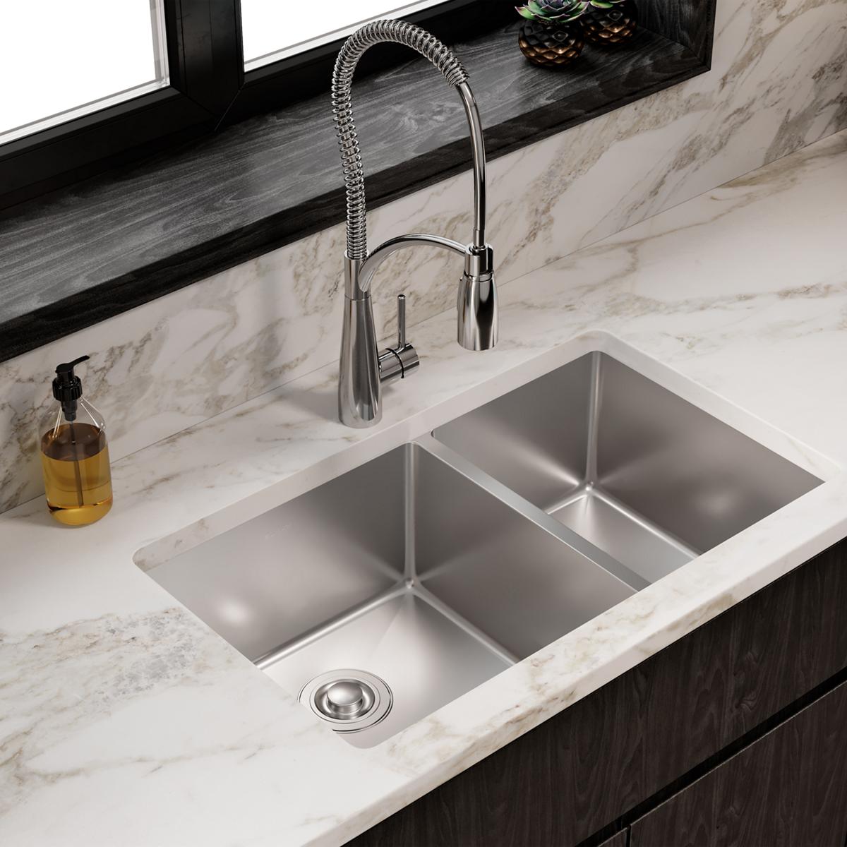 Elkay Crosstown 18-Gauge 31.5x18.5x9 60/40 Double Bowl Undermount Kitchen Sink with Premium Features