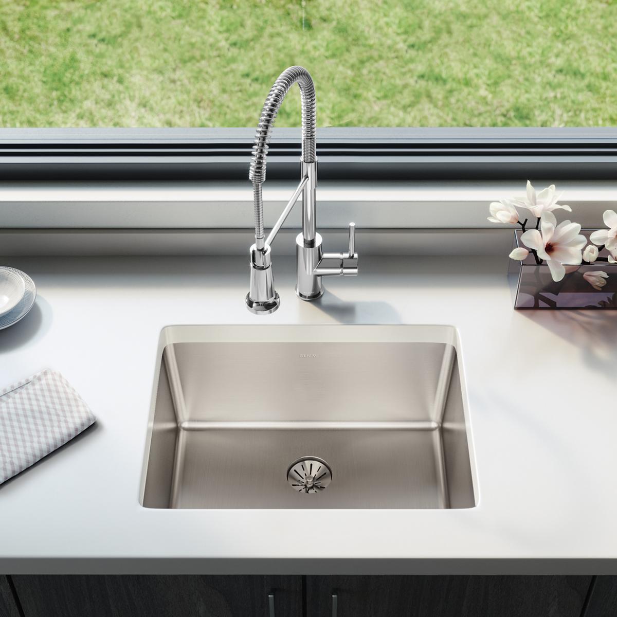 Elkay Dayton 33 x 22 x 8-1/16 Stainless Steel Single Bowl Drop-in Kitchen Sink