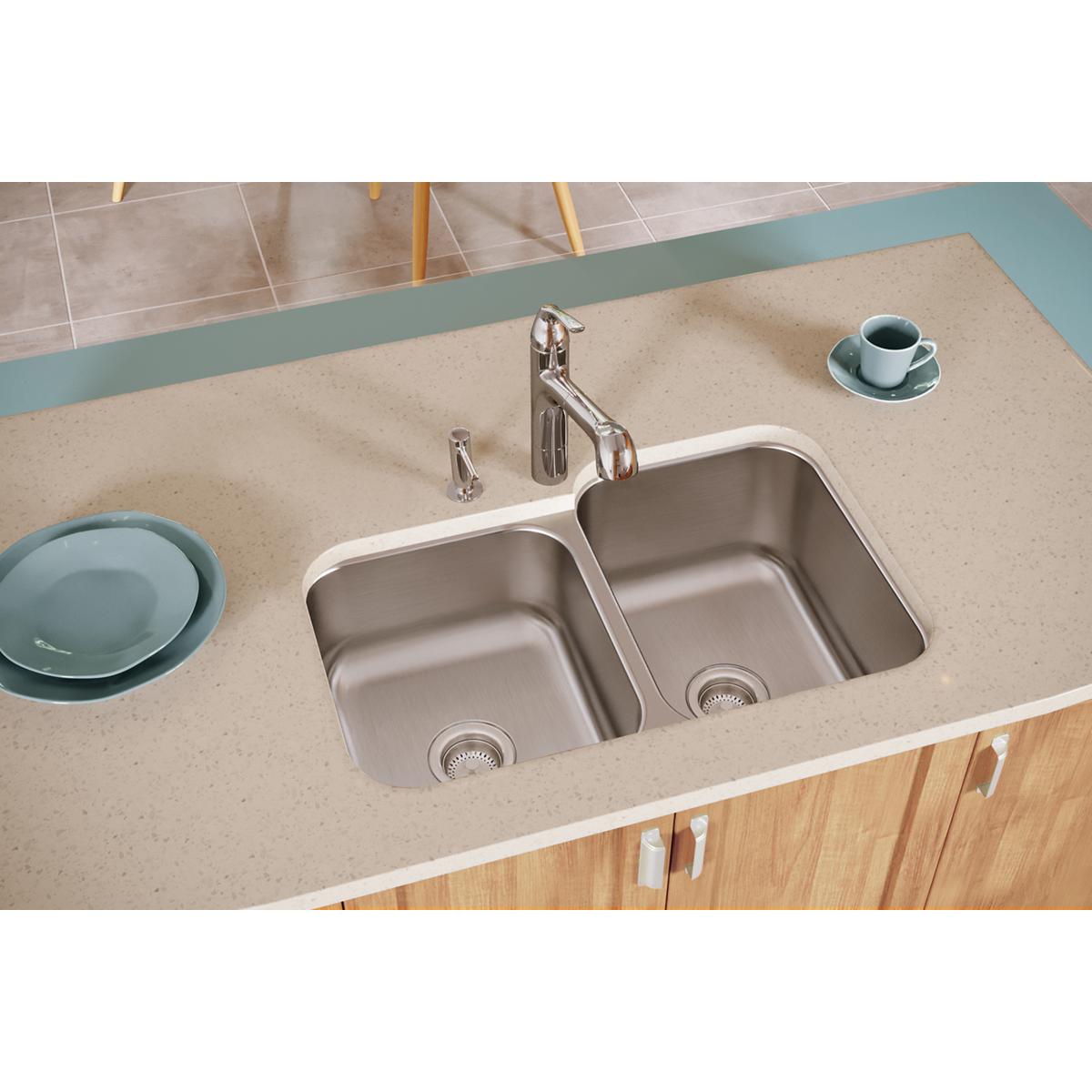 Elkay Dayton 31-3/4 x 20-1/2 x 10 40/60 Double Bowl Undermount Stainless Steel Kitchen Sink