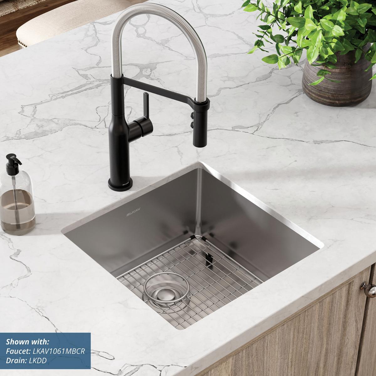 Elkay Crosstown 18 Gauge Stainless Steel Single Bowl Undermount Kitchen Sink Kit with Dimensions of 18-1/2 x 18-1/2 x 9 Inches