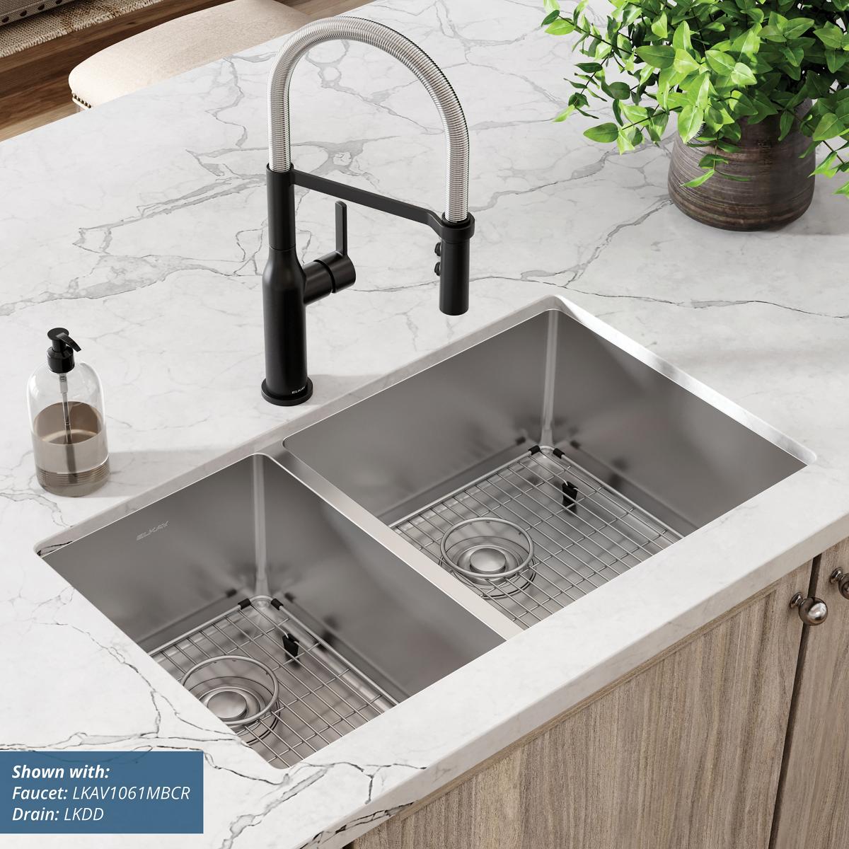Elkay Crosstown 18-Gauge 31.5x18.5x9 40/60 Double Bowl Undermount Sink Set with Accessories