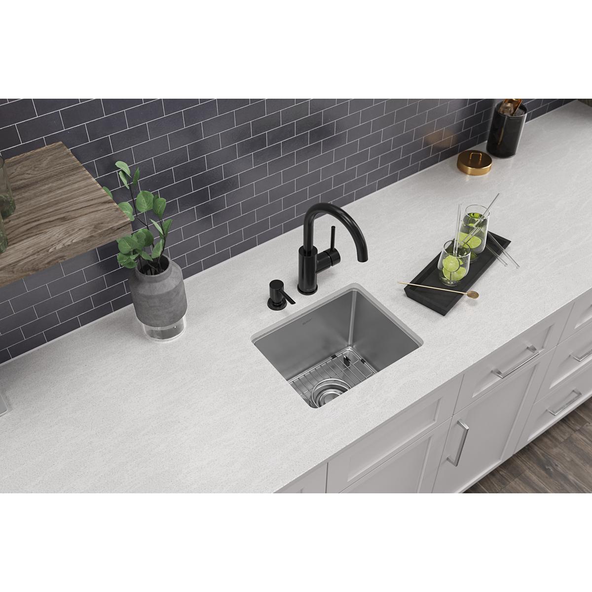 Elkay Crosstown 18-Gauge 15x15x9 Single-Bowl Dual-Mount Premium Bar Sink Kit