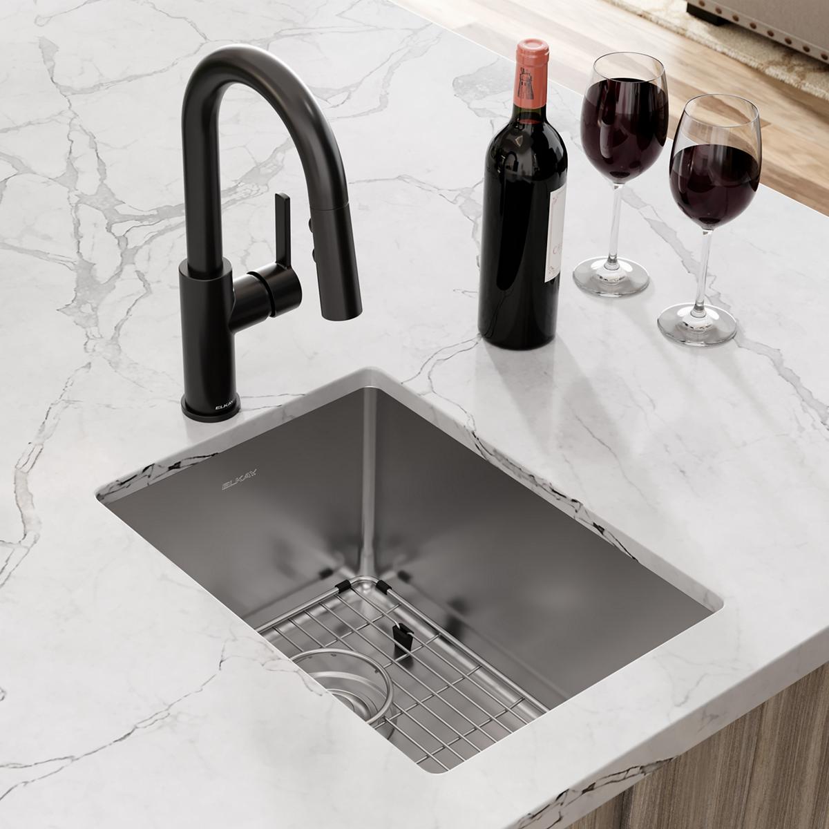 Elkay Crosstown 18-Gauge 13.5x18.5x9 Single-Bowl Undermount Bar Sink Kit for Durable Use