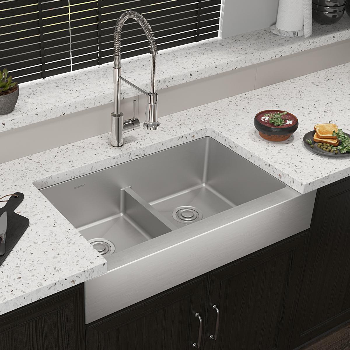 Elkay Crosstown 18-Gauge Equal Double Bowl Farmhouse Sink & Faucet Kit with Aqua Divide