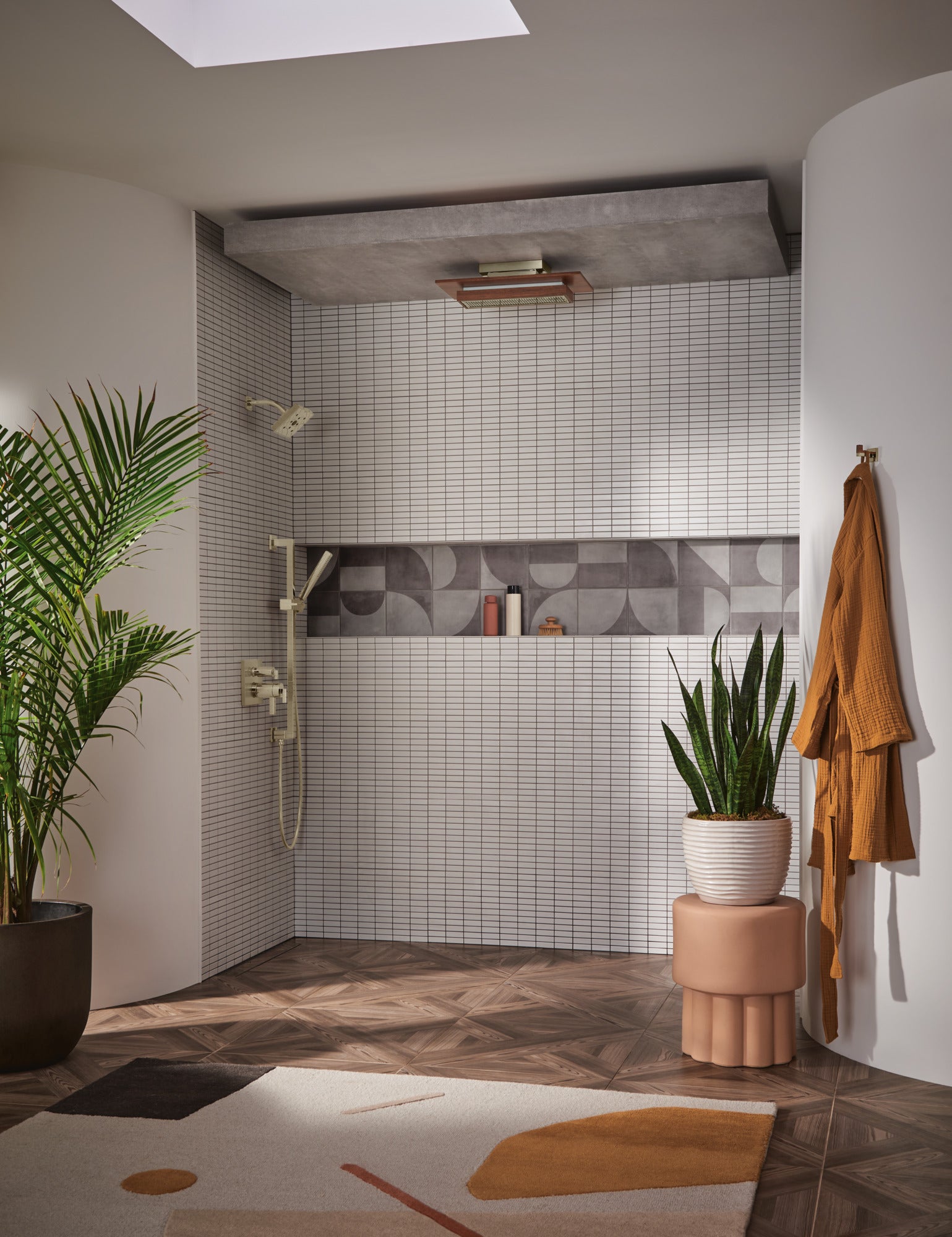 Brizo Universal Square Linear Slide Bar with Stretchable Hose for Showering