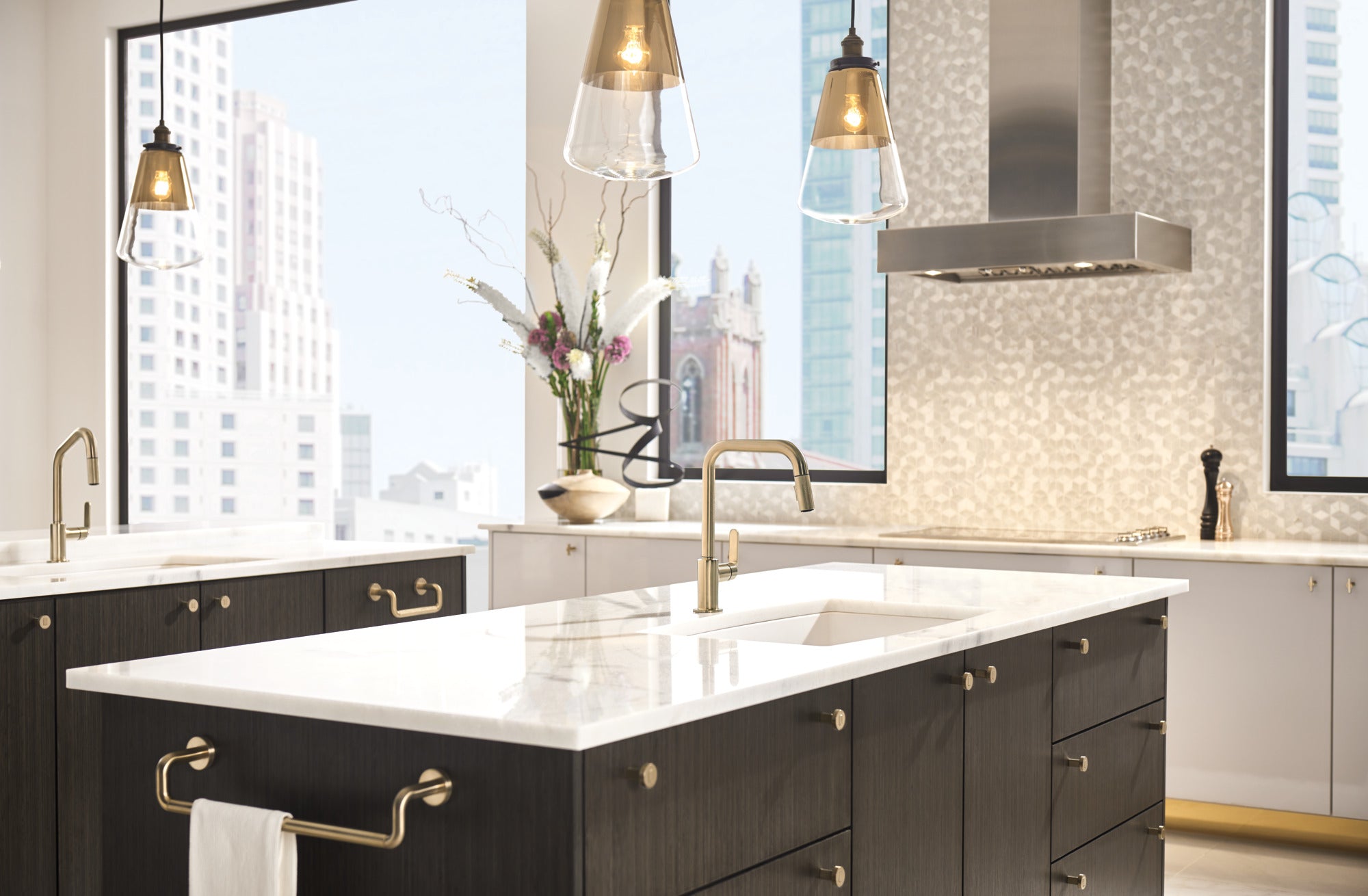 Brizo Litze High - Quality Zinc Drawer Pull for Modern and Industrial Interiors