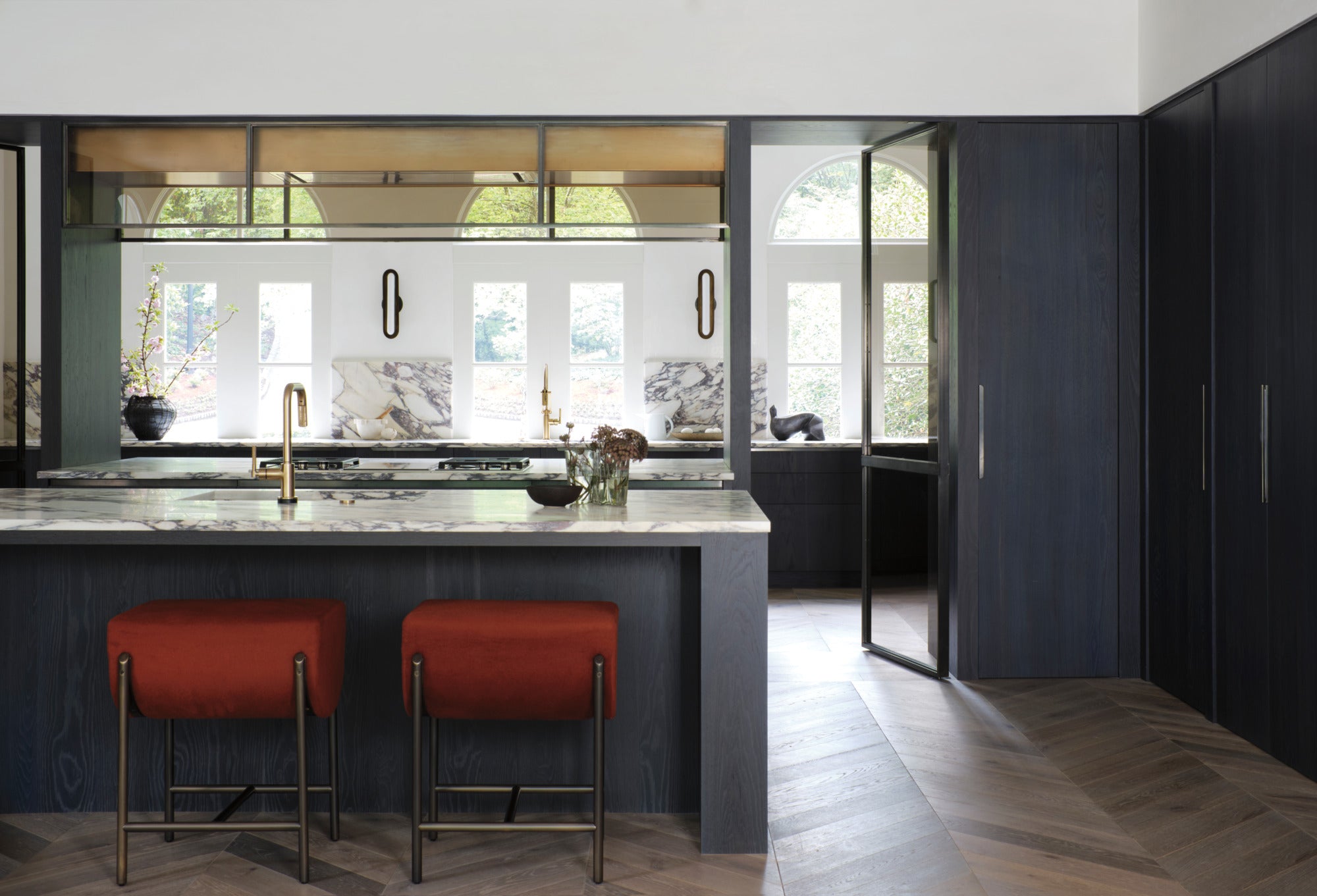 Brizo Litze Faucet with Articulating Arm and Stylish Finished Hose