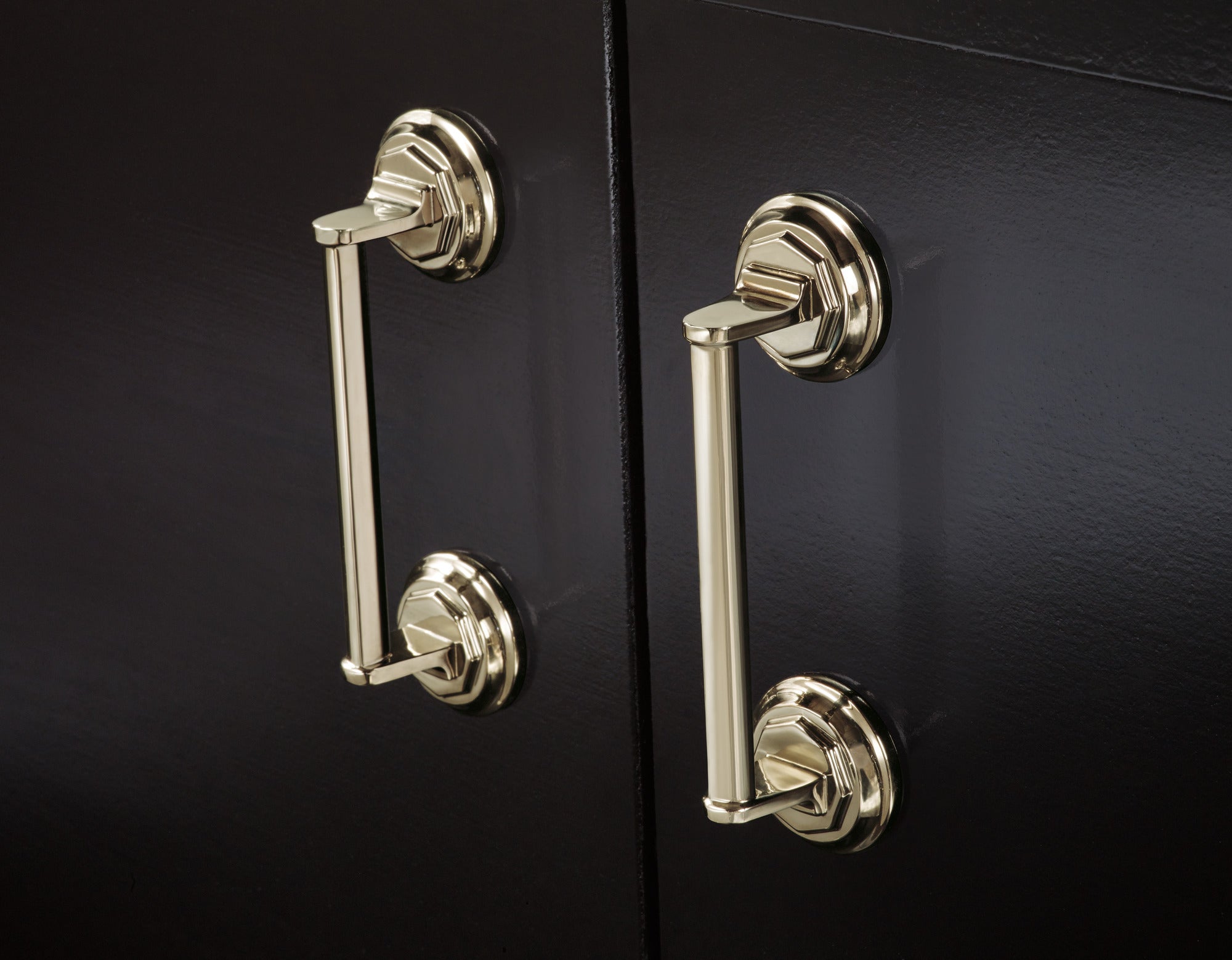 Brizo Rook Cabinet Drawer Pull - A Blend of Contemporary and Vintage Style