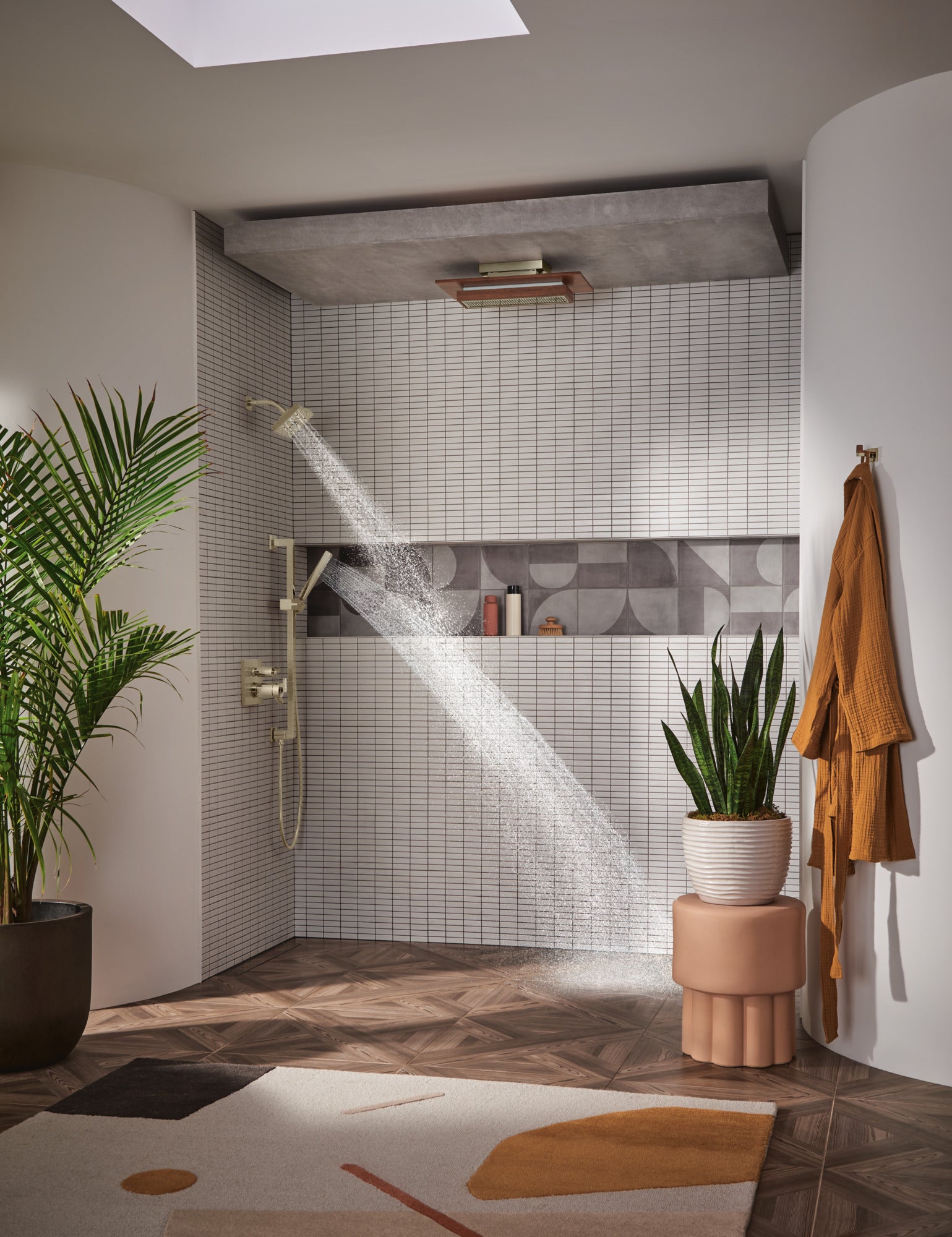 Brizo Universal Square Linear Slide Bar with Stretchable Hose for Showering