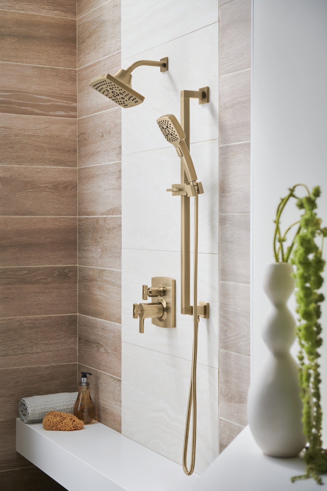 Brizo Universal Square Linear Slide Bar with Stretchable Hose for Showering