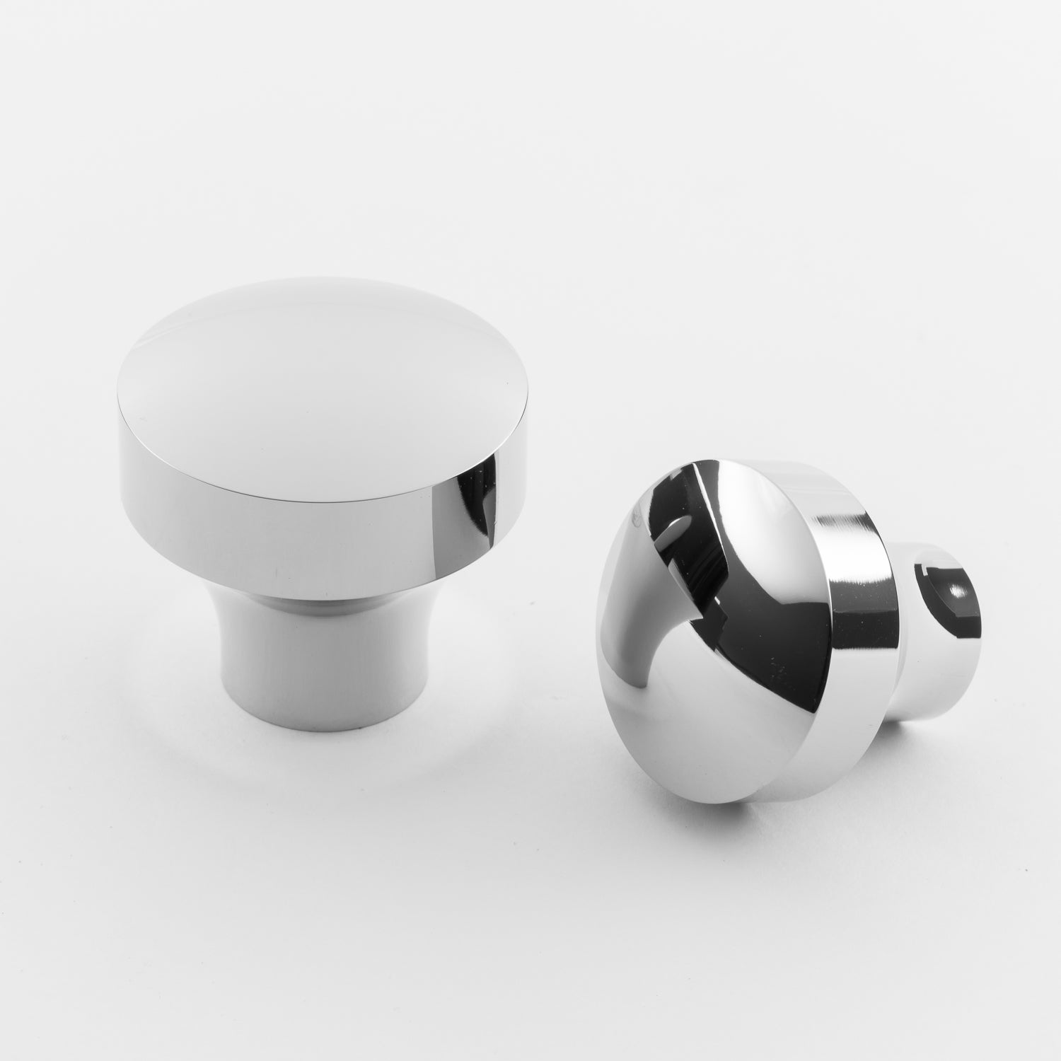 Exquisite 1 1/2-Inch Classic Brass Apres Cabinet and Furniture Knob