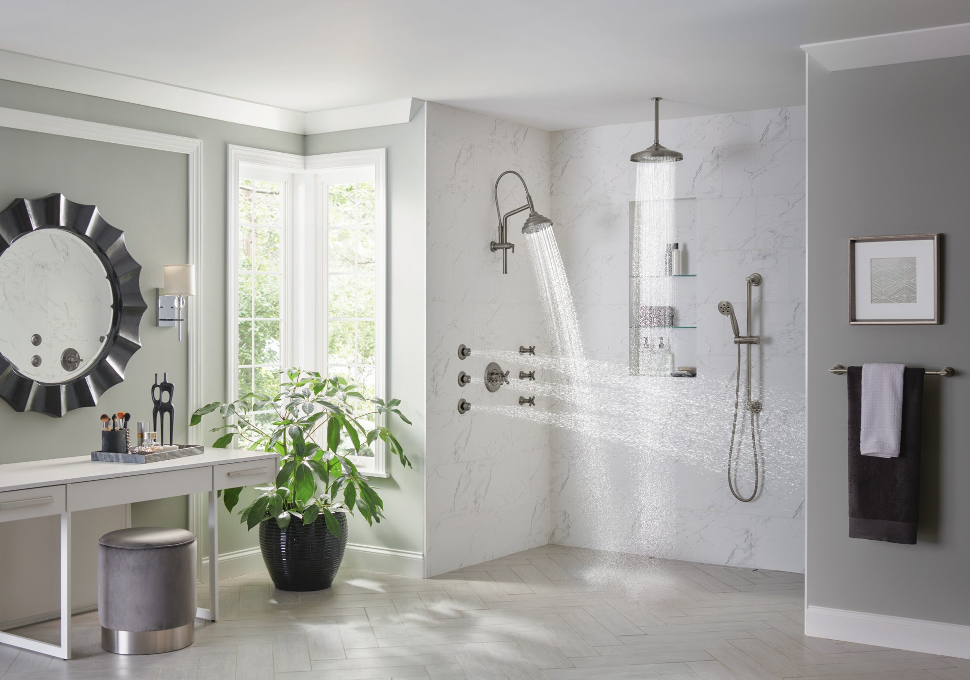Brizo Classic Universal Round Shower Slide Bar with Stretchable Hose for an Enhanced Bathing Experience