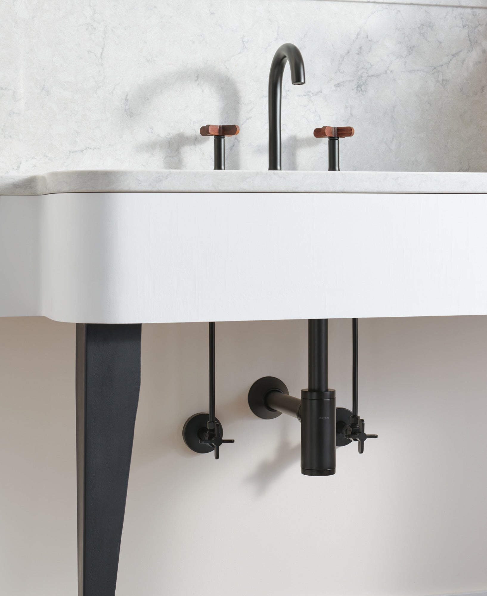 Brizo 20-Inch High-Quality Metal Bathroom Supply Line for Exposed Plumbing