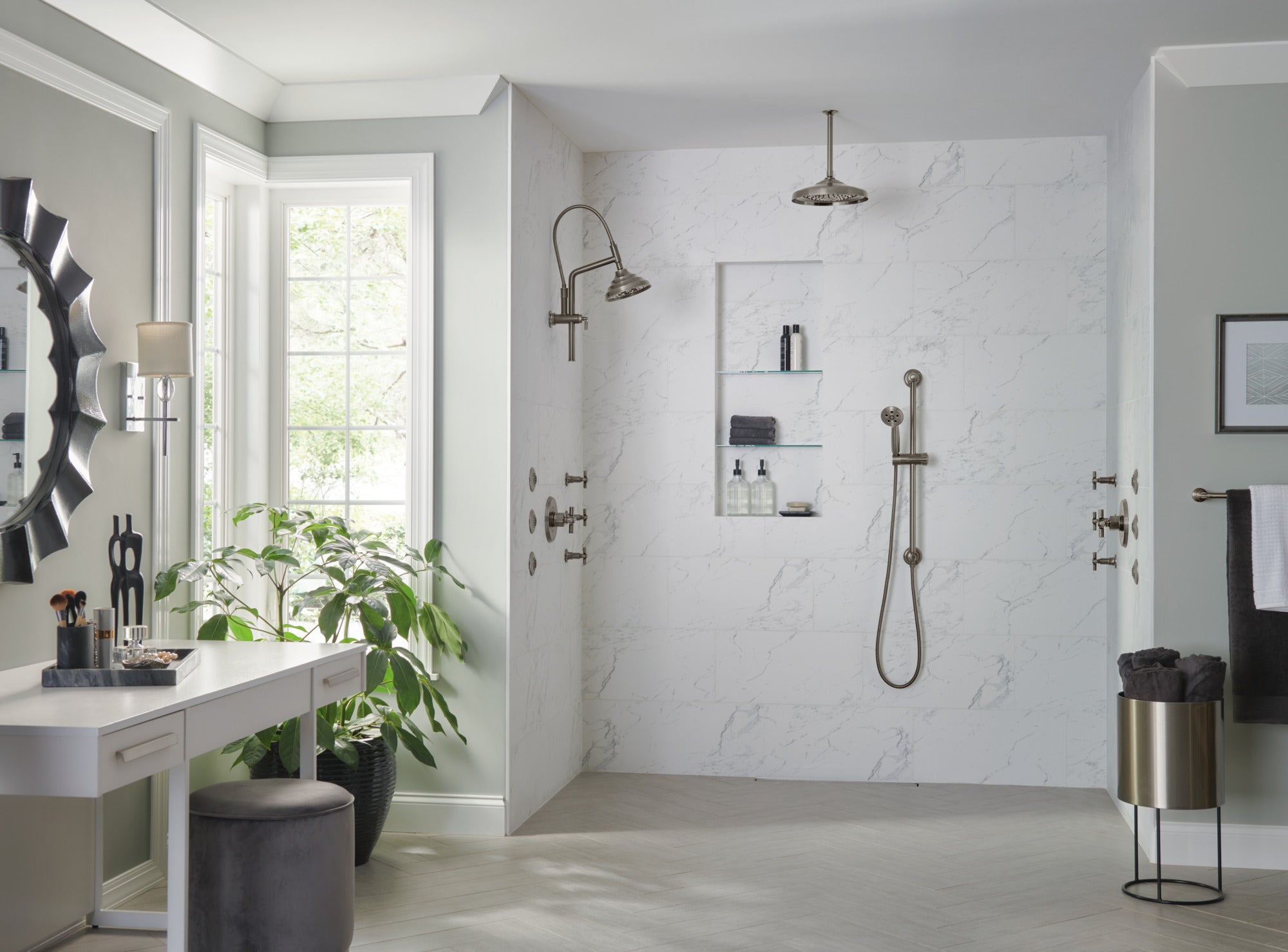Brizo Classic Universal Round Shower Slide Bar with Stretchable Hose for an Enhanced Bathing Experience