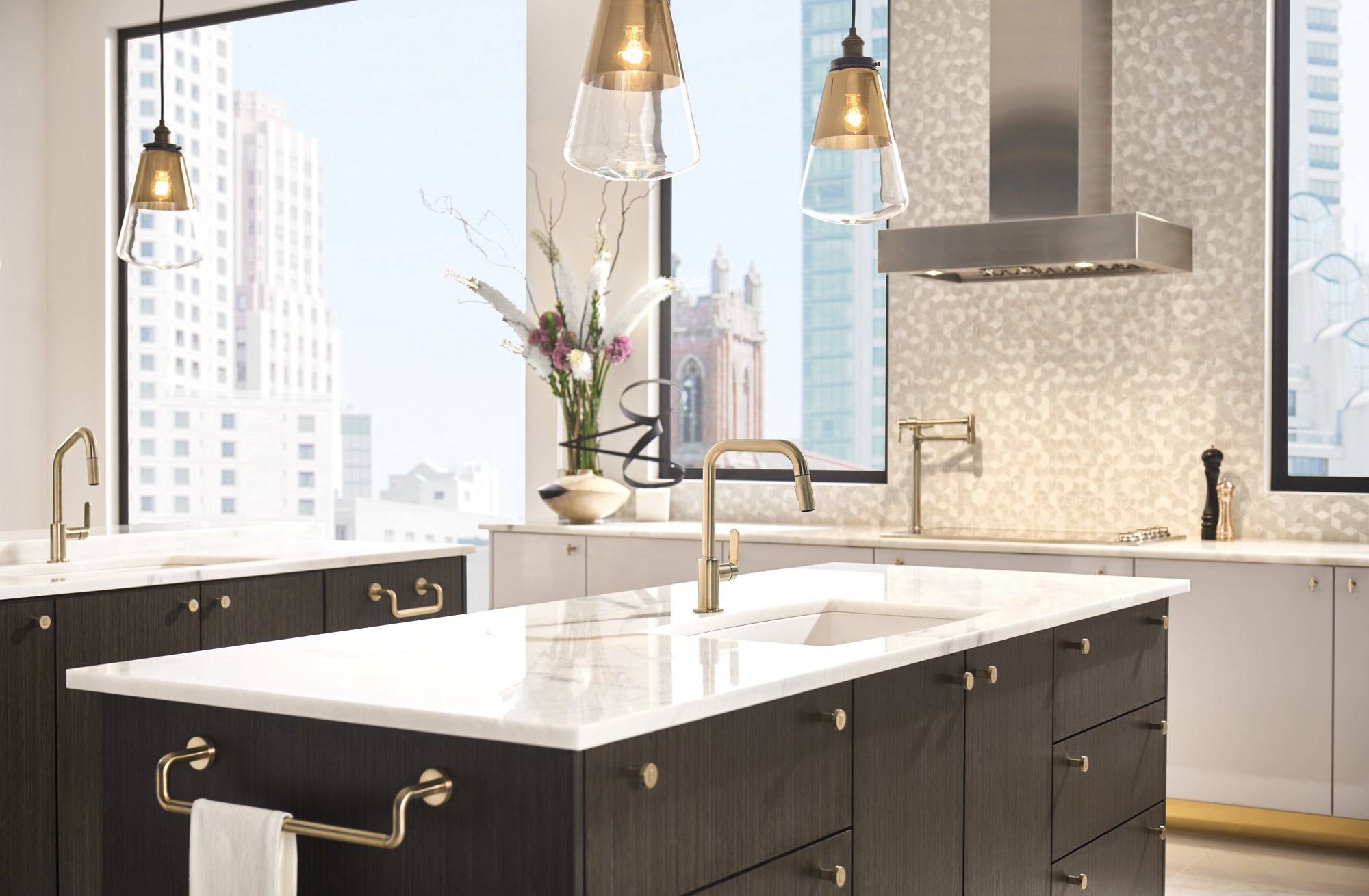 Brizo Litze 24-Inch Solid Brass Luxury Towel Bar for Bathroom