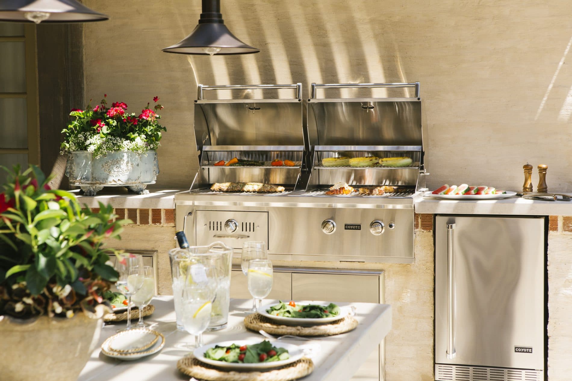 Built-In Coyote 50 Hybrid Grill for Ultimate Outdoor Cooking